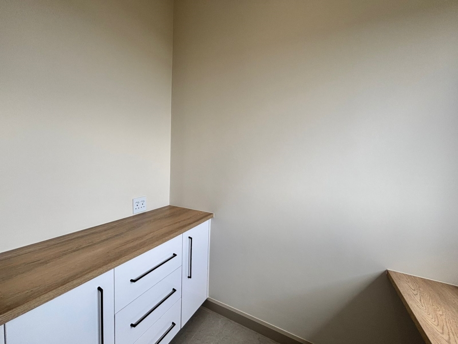 To Let 3 Bedroom Property for Rent in Helderzicht Eco Estate North West